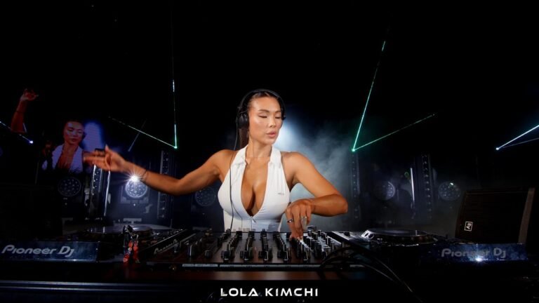 Lola Kimchi